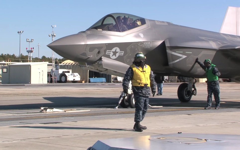 F35C电磁弹射